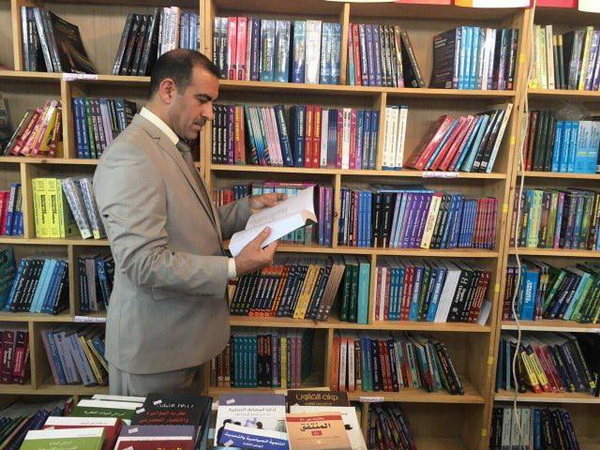 رئيس جامعة الأنبار يزور معرض بغداد الدولي الرابع للكتاب